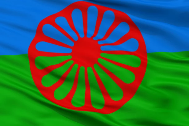 DANAS JE MEĐUNARODNI DAN ROMA, a jedan je Srbiju PROSLAVIO U SVETU! Da li znate kome je posvetio OVAJ HIT?! (VIDEO)