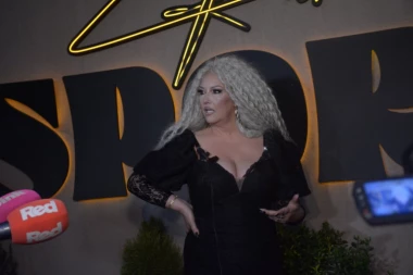 "MNOGE KOLEGE SU MI SAPLITALE NOGU...": Silvija Jung progovorila o NEMILIM SCENAMA koje su je pratile kroz karijeru, pa najavila SPEKTAKULARAN PROJEKAT - javnost ODUŠEVLJENA! (VIDEO)