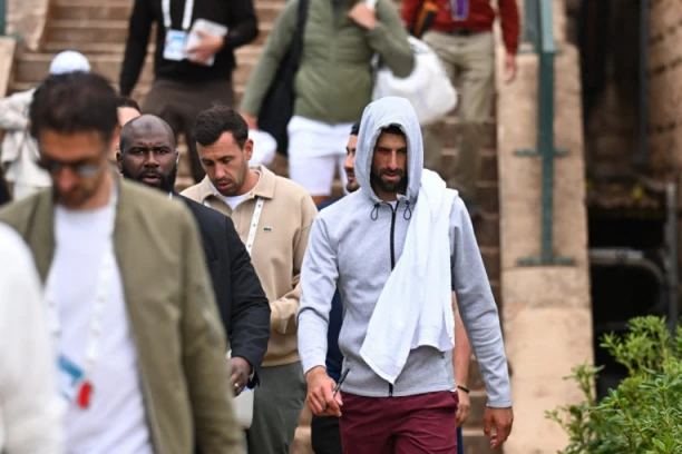 NOVAKOV PRIJATELJ NAPRAVIO SKANDAL U MONTE KARLU!  Navijači izgubili živce, IZVIŽDALI VELIKANA (VIDEO)