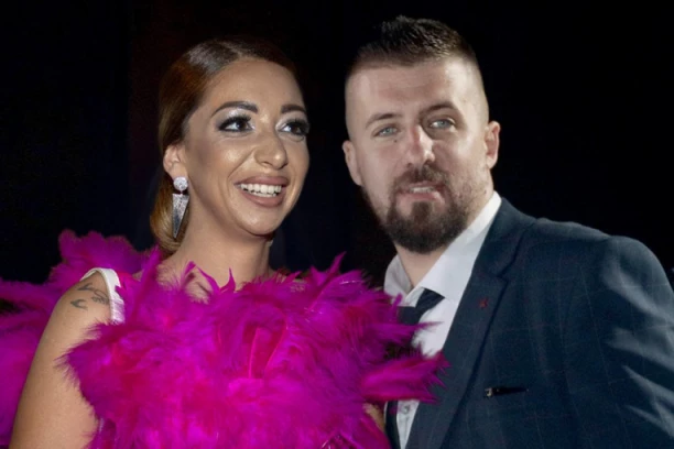 SKANDALČINA - ANA SPASOJEVIĆ PREOTELA KORDU, ŽELI DA MU RODI DETE?! Sve se desilo tokom žurke, njegova bivša će morati da gleda njihove ODNOSE!