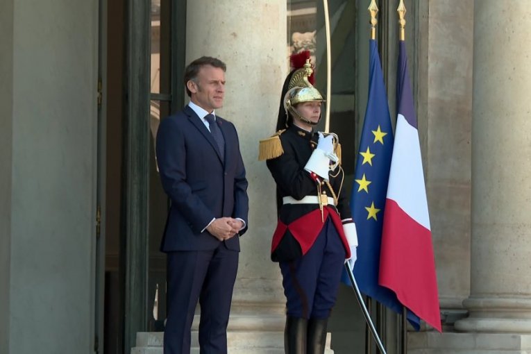 Emanuel Makron dočekao sprskog predsednika