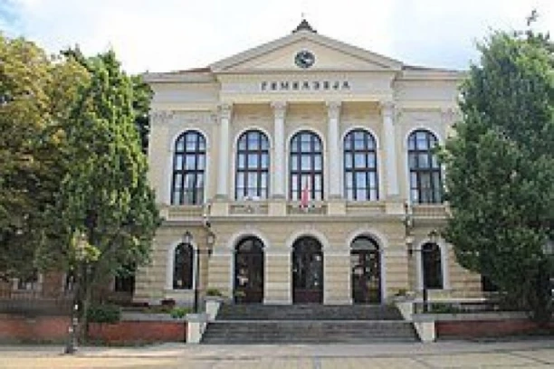 BLOKADE PADAJU KAO KULE OD KARATA! Još jedna gimnazija odlučila da se vrati nastavi!