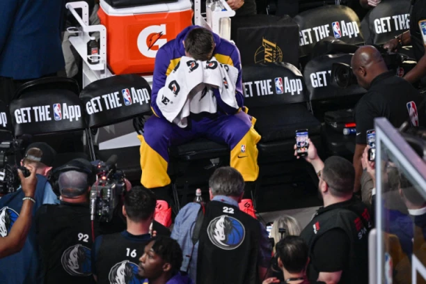 POTPUNO SE SLOMIO: Dončić jeca kao malo dete - emocije su ga savladale! (VIDEO)