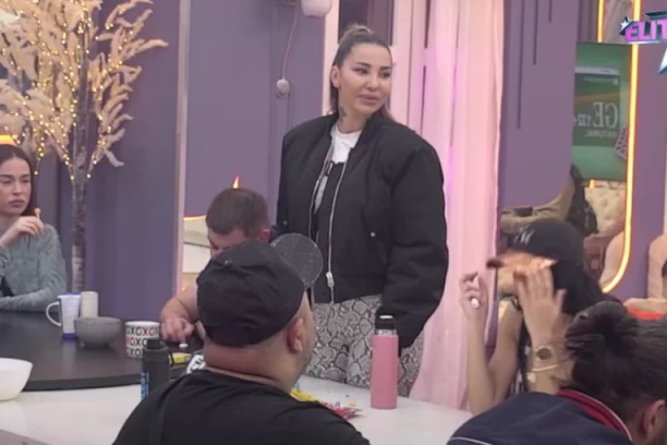 "PRODALA JE DETE ZA DVA VINA I PREŠLA PREKO NABIJANJA NORE NA...": ŽESTOKE uvrede na račun Aneli Ahmić, JAVNOST ZGROŽENA! (GALERIJA)