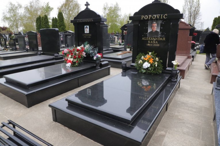 Spomenik Saše Popovića