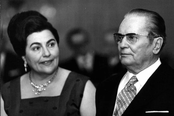 JOVANKA JE U NJEGA GLEDALA KAO U BOGA, A NIJE TITO: Htela je da joj on održi opelo, a pored Josipove biste je držala ovog anđela