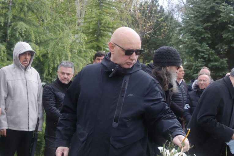 Taške, suprug Viki Miljković