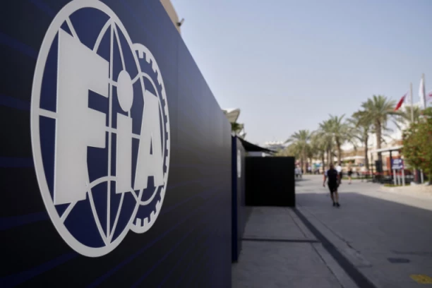 SPEKTAKL U ABU DABIJU: Čak TRI VOZAČA se bore za titulu najboljeg u poslednjoj trci!