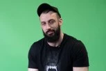 ĐEKSONOV AUTO UNIŠTILA POVREĐENA BIVŠA?! Reper razrešio misteriju - zavođenje ga skupo koštalo!