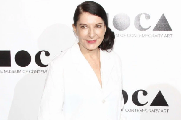 UŽIVA U LJUBAVI SA 21 GODINU MLAĐIM! Marina Abramović progovorila O MAJČINSTVU - ove reči o intimnim odnosima će vas šokirati!