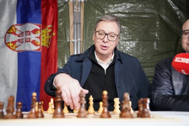 "NAŠA ZEMLJA JE MESECIMA U ŠAHU, ALI NIKAD U MATU!" Vučić posetio studente koji hoće da uče: Rekao bih da se uskoro vraćate na fakultete!