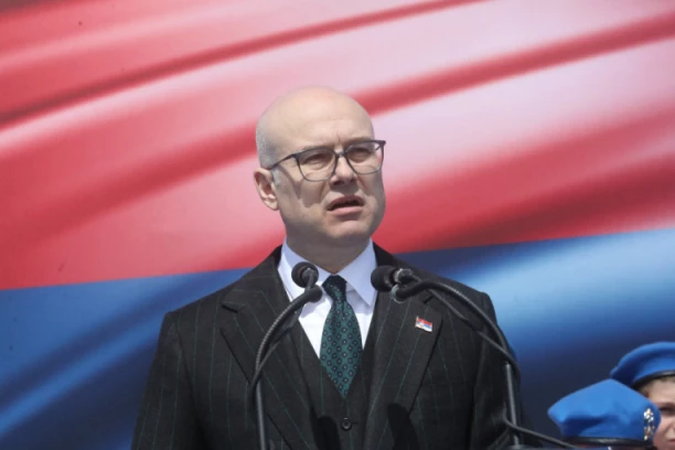 "DANAS JE SRPSKO PRAVOSUĐE BAČENO NA KOLENA!" Lider SNS Vučević oštro reagovao na oslobađanje Marije Vasić i blokadera!