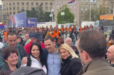 SINIŠA MALI NA OTVARANJU VELIKOG SABORA "NE DAMO SRBIJU"! Narod ga oduševljeno dočekao, pogledajte i kako! (VIDEO)