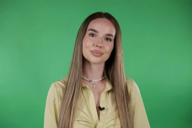 NAŠA INFLUENSERKA SE VERILA NA JAHTI: Blista od sreće pored izabranika - evo ko je zapevao na njihovom slavlju! (FOTO, VIDEO)