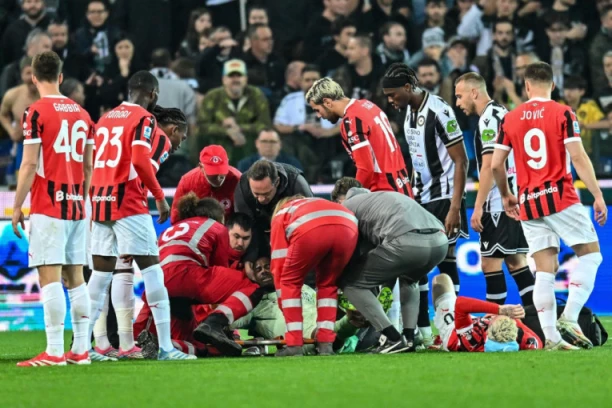 GOLMAN MILANA SE SUDARIO SA SAIGRAČOM, PA PAO U NESVEST! Iznesen sa terena u OVAKVOM STANJU! (FOTO GALERIJA)