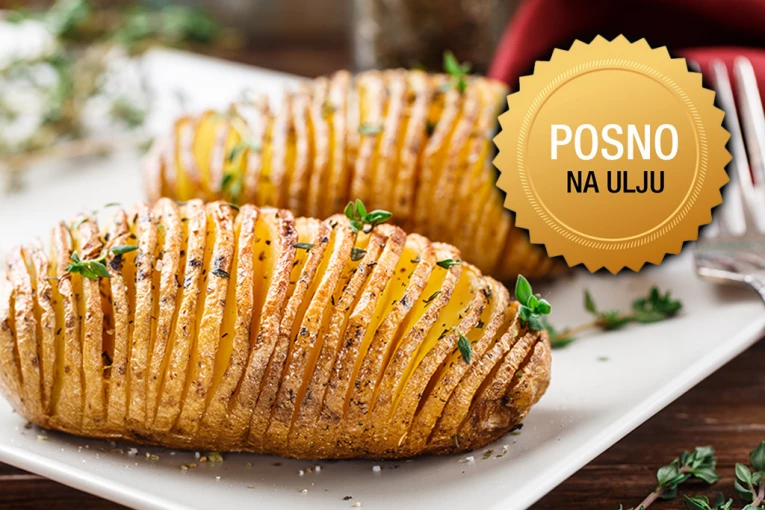 PROBAJTE KALUĐERSKI KROMPIR IZ RERNE I ZABORAVIĆETE NA POMFRIT: Tradicionalni manastirski recept jednostavne pripreme i savršenog ukusa