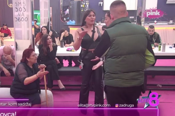 NA KORAK DO BRUTALNOG FIZIČKOG OBRAČUNA - HITNO ZAUSTAVLJEN PROGRAM: Kordina bivša se zaletela na Anu Spasojević, jedva sprečena katastrofa!