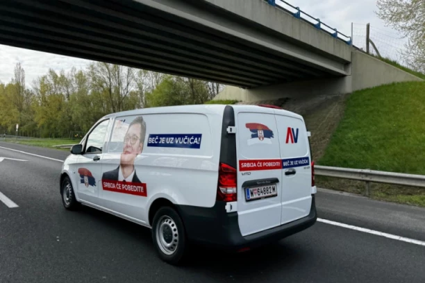 SRBI IZ BEČA KRENULI ZA BEOGRAD, ZBOG SRBIJE, ZBOG VUČIĆA! Moćnom porukom podigli zemlju na noge (FOTO)
