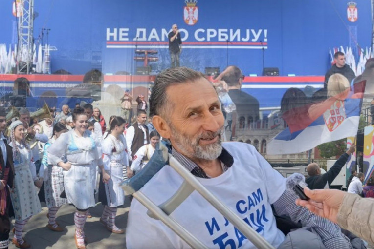 "SVE DAJEM ZA SRBIJU I ALEKSANDRA VUČIĆA!" Pogledajte izjavu čoveka koji je u kolicima došao na skup! (VIDEO)