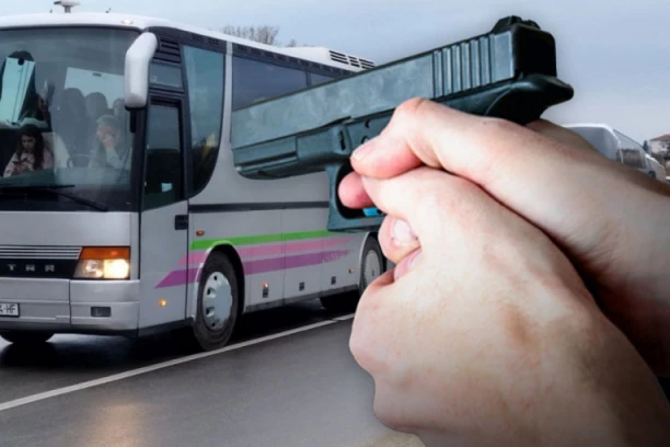 UŽASNO I SKANDALOZNO! Pucano na autobus sa građanima Bačke Palanke koji su krenuli na skup u Beograd!