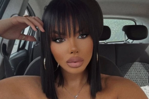 ANITA U CENTRU SKANDALA: Rijaliti pobednica napravila grešku u FOTOŠOPU, pa izazvala lavinu komentara - NI ROĐENA MAJKA JE NE BI PREPOZNALA! (GALERIJA)