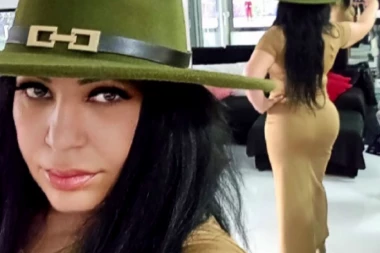 NAŠA PEVAČICA (52) OSIGURALA ZADNJICU, A SADA SE POJAVILA I PRVA FOTKA: Evo kako izgleda Stojina pozadina!