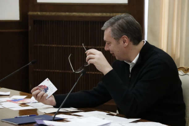 MALI PAVLE UPUTIO PREDSEDNIKU VUČIĆU NAJEMOTIVNIJU PORUKU: "Volim Vas i volim da Vas gledam na TV-u!"