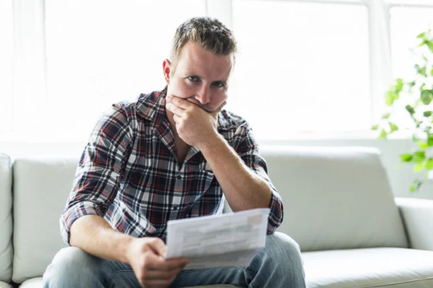 BIO JE UBEĐEN DA SREDNJI SIN NIJE NJEGOV I URADIO JE DNK TEST: Za 48 sati mu je uništen život!