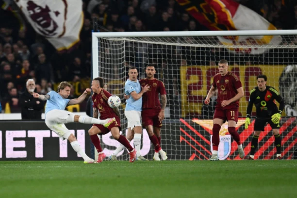 VELIKI SUKOBI NAVIJAČA UOČI DERBIJA: Goreo je Rim - Lacio i Roma podelili bodove! (FOTO)