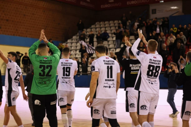 CRNO-BELI ISPISALI ISTORIJU U LAZAREVCU: U plej-of sa maksimalnim učinkom!