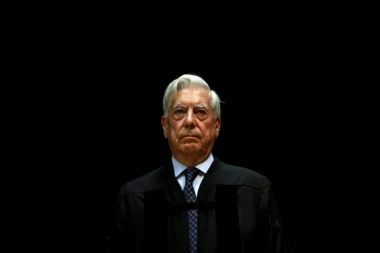 UMRO ČUVENI PISAC I NOBELOVAC! Mario Vargas Ljosa preminuo u 90. godini, oglasila se porodica!