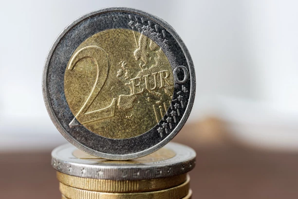 HRVAT TVRDI DA JE PRONAŠAO "ZLATNI GRAL NUMIZMATIKE"! Za retku kovanicu od dva evra traži KUĆU NA MORU ili 1,5 miliona evra!