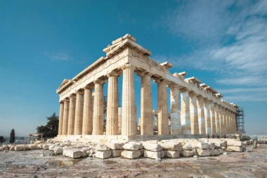 BIO JE HRAM, CRKVA I DŽAMIJA, A ENGLEZI SU GA OJADILI: Simbol Grčke krije burnu istoriju, 30 godina je bio u ruševinama kao podsetnik na opasnost