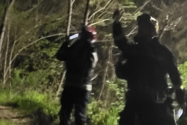 SPASENA ČETVOROČLANA PORODICA NA PLANINI: Izgubili se u sumrak zbog oluje i kiše, nastala je prava drama