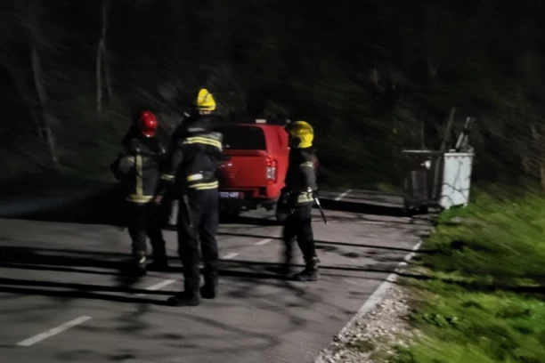 JEDVA SMO IH NAŠLI! U toku izvlačenje: Dramatična akcija spasavanja planinara na Kablaru, mrak i nepristupačan teren otežavaju izvlačenje!