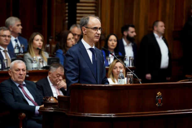 SRBIJA DOBILA NOVU VLADU! Ovo su svi ministri u kabinetu Đura Macuta!