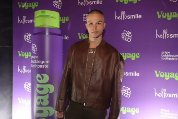 VOJAŽ PROGOVORIO O ODNOSU SA CECOM: Reper ponosan zbog svog dueta s njom, otkrio koja PEVAČICA Ima najlepši OSMEH na estradi! (VIDEO)