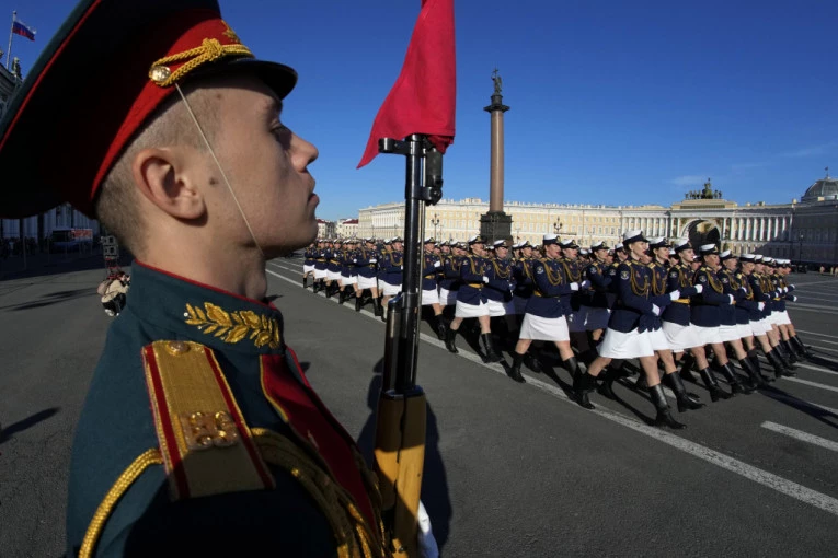 PUTIN GOMILA TRUPE NA GRANICI SA FINSKOM! Ta zemlja se hitno oglasila