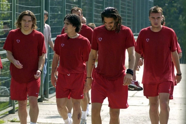 ŠMEKERU! Upala mu je kašika u med - nekadašnji fudbaler Zvezde smuvao atraktivnu influenserku! Od njega je duplo mlađa!