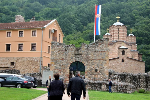 CENA NOĆENJA SAMO 1.600 DINARA! Beg od gradske vreve i buke - ovo mesto je pravi MALI RAJ!