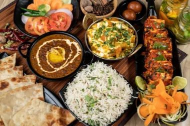 EVO KOLIKO ĆE VAS KOŠTATI TRPEZA NA VELIKI PETAK! Pripremite bar 5.000 dinara - sve što se nalazi na njoj poskupelo pred praznik!