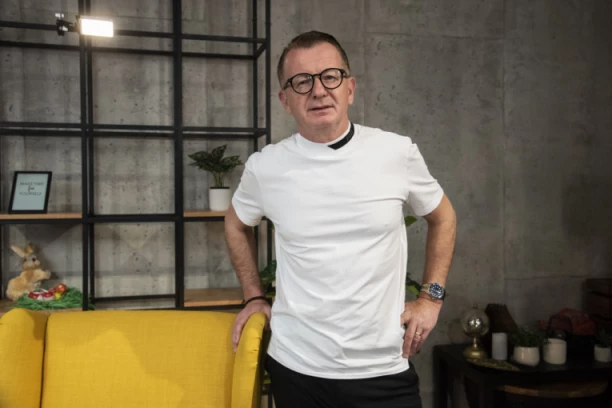 "POSTOJE LJUDI KOJE SA BAVE CRNOM MAGIJOM": Naš pevač šokirao JEZIVIM priznanjem - otkrio predviđanje koje mu se obistilo!