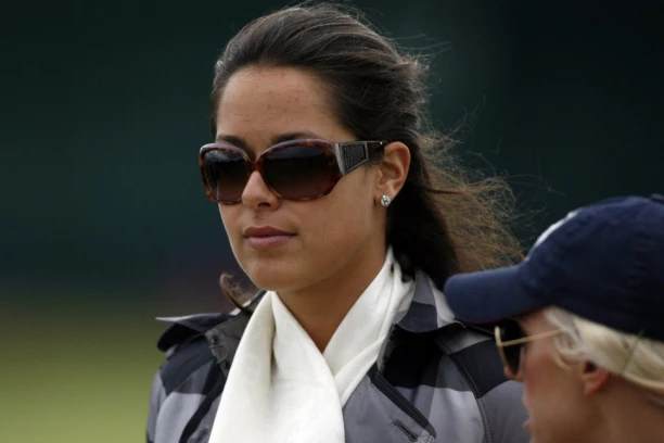 ZBOG NJE JE BIO SPREMAN NA SVE: Obećavao joj je kule i gradove - Ana je samo njemu pružila drugu šansu!