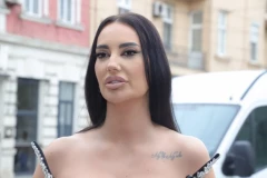 ŽESTOKI NAPAD BLOKADERA NA KATARINU GRUJIĆ! Usledio LINČ zbog dve reči, pevačica dobila ogromnu podršku naroda!