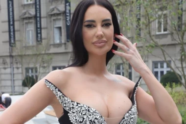 ŠOK NA NASTUPU KATARINE GRUJIĆ: Momak iz publike uradio nezamislivo - svi bruje o potezu pevačice!