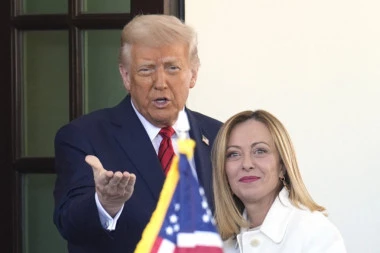 "OSTAJEMO VERNI AMERICI, ALI BEZ PODREĐENOSTI": Neočekivana poruke Đorđe Meloni posle susreta sa Trampom