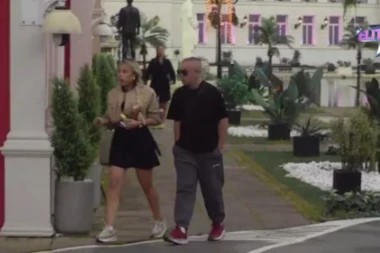 OVDE SE NE ZNA KO PIJE, A KO PLAĆA! Sofija PONOVO PROMENILA ploču pa DEMANTOVALA SAMU SEBE - Nije bila u TETOVU, a ostatak će vas NAČISTO IZLUDETI!