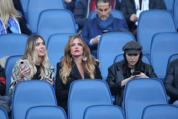 I KAMEN BI ZAPLAKAO! "Sanjala sam te noćas" - Mihina ćerka objavila nikada viđenu fotografiju!