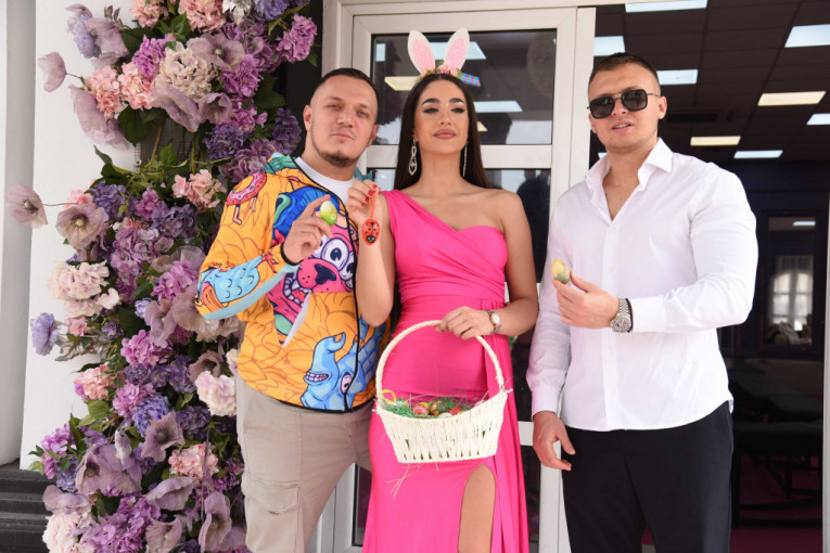 Gastoz, Anđela i Karić