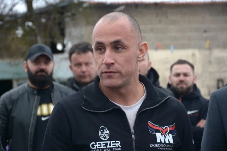 "PROLAZIM KROZ PAKAO, I NIJE KRAJ..." Uznemirujuća fotografija Marka Nikolića nakon najteže borbe, humanitarac neprepoznatljiv! (FOTO, VIDEO)